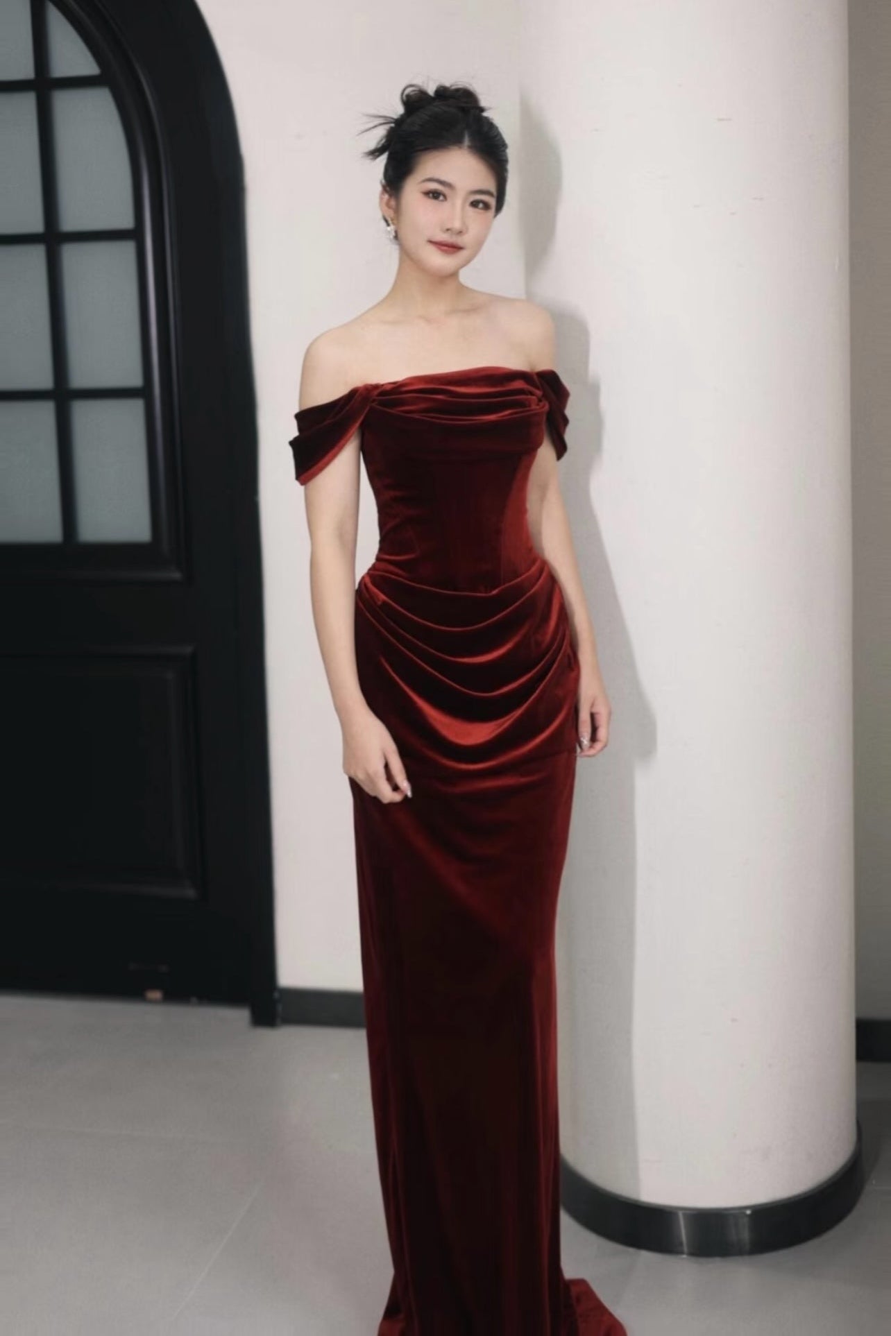 Tiamo Off Shoulder Red