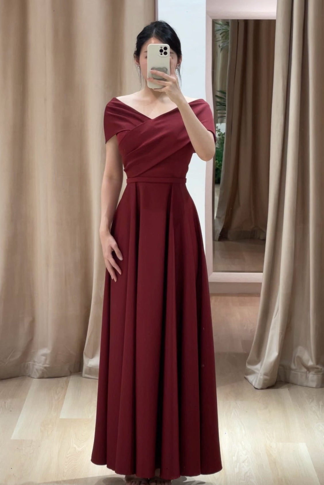 Eva Scarf Shoulder Red